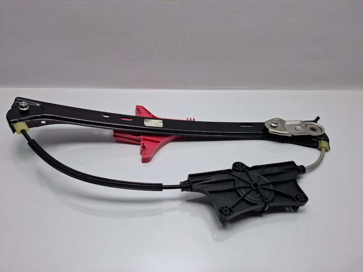 Macara Geam dreapta spate VOLKSWAGEN PASSAT Variant 3G5 2014 - >2.0 TDI CRLB, DBGA, DFGA 3G9839462B