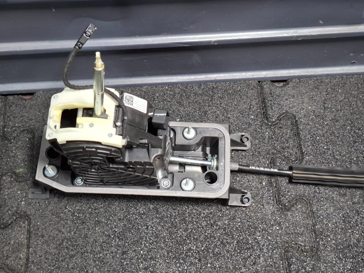 Selector cutie viteze automata DSG VOLKSWAGEN PASSAT Variant 3G5 2014 -> 2.0 TDI 3Q1713023AA