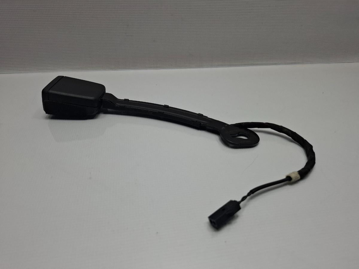 Capsa centura de siguranta dreapta fata VOLKSWAGEN PASSAT Variant 3G5 2014 - > TDI CRLB, DBGA, DFGA 3G0857756H