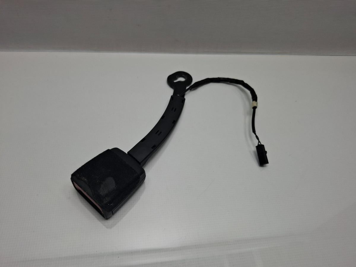 Capsa centura de siguranta dreapta fata VOLKSWAGEN PASSAT Variant 3G5 2014 - > TDI CRLB, DBGA, DFGA 3G0857756H