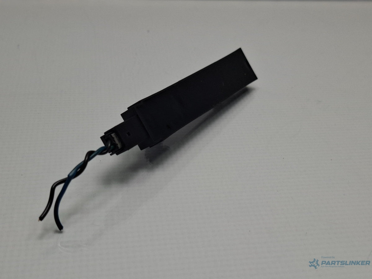 Antena VOLKSWAGEN PASSAT Variant 3G5 2014 - > TDI CRLB, DBGA, DFGA 5K0962132A