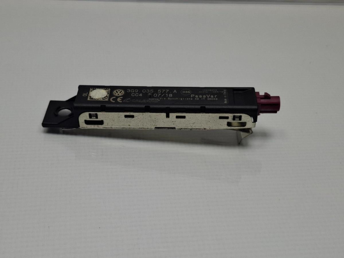 Amplificator antena VOLKSWAGEN PASSAT Variant 3G5 2014 - > TDI CRLB, DBGA, DFGA 3G9035577A