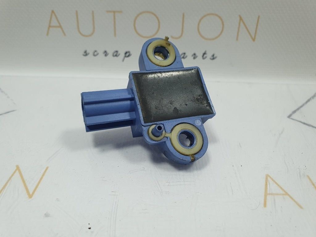 Senzor impact usa fata VOLKSWAGEN PASSAT Variant 3C5 2005 - 2011 1K0955557A