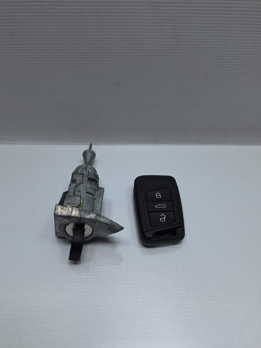 Cheie cu butuc VOLKSWAGEN PASSAT Variant 3G5 2014 - > TDI CRLB, DBGA, DFGA 3G0837168B , 3G0959752BC