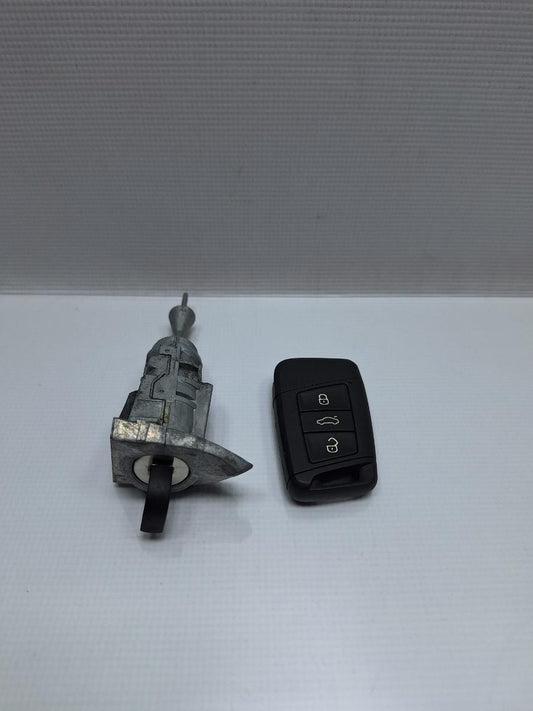 Cheie cu butuc VOLKSWAGEN PASSAT Variant 3G5 2014 - > TDI CRLB, DBGA, DFGA 3G0837168B , 3G0959752BC