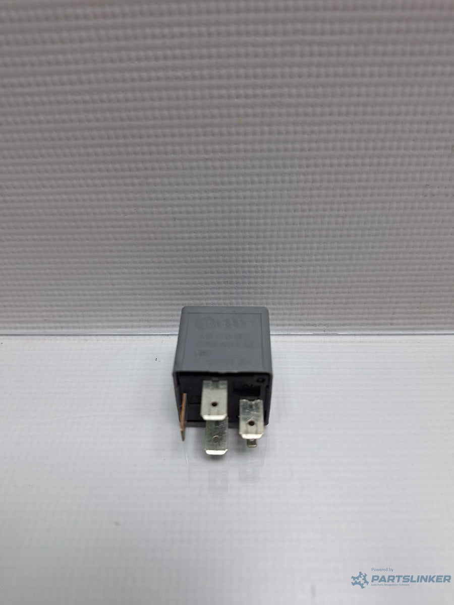 Releu 429 VOLKSWAGEN NEW BEETLE 9C1, 1C1 1998 - 2010 1.6 1.6 AYD, BFS 1J0906381