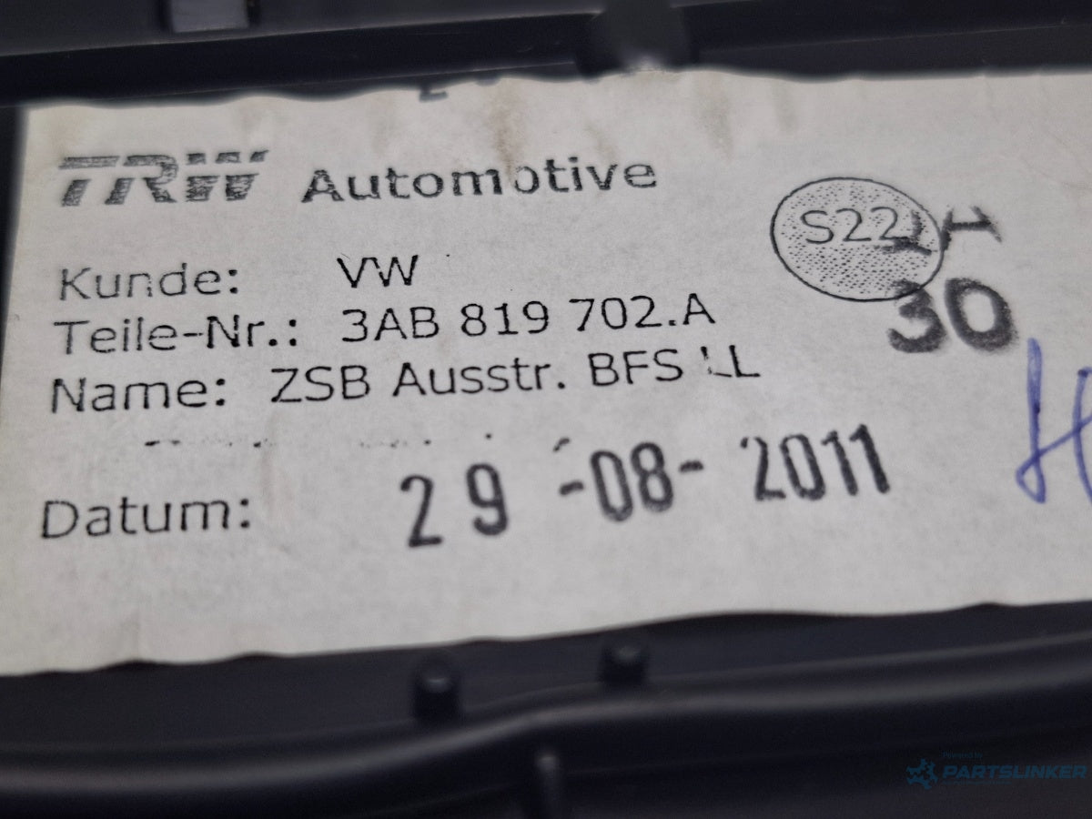 Grila ventilatie dreapta VOLKSWAGEN PASSAT CC 357 2008 - 2012 TSI CCZB 3AB819702A