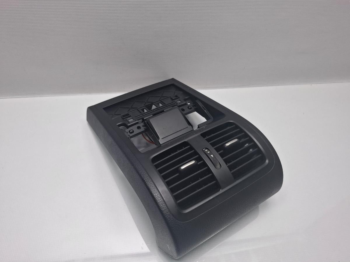 Grila de ventilatie spate VOLKSWAGEN PASSAT CC 357 2008 - 20122.0 TSI CCZB 3C0863615