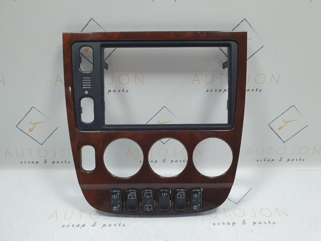 Ornament consola centrala mahon MERCEDES-BENZ M-CLASS W163 1998 - 2005 A1636808236