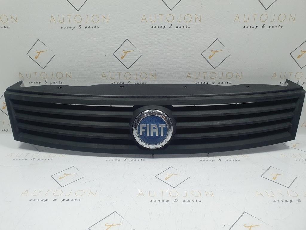 Grila cu semn FIAT PUNTO Van (188_) [ 2000 - 2009 ] OEM 735395710