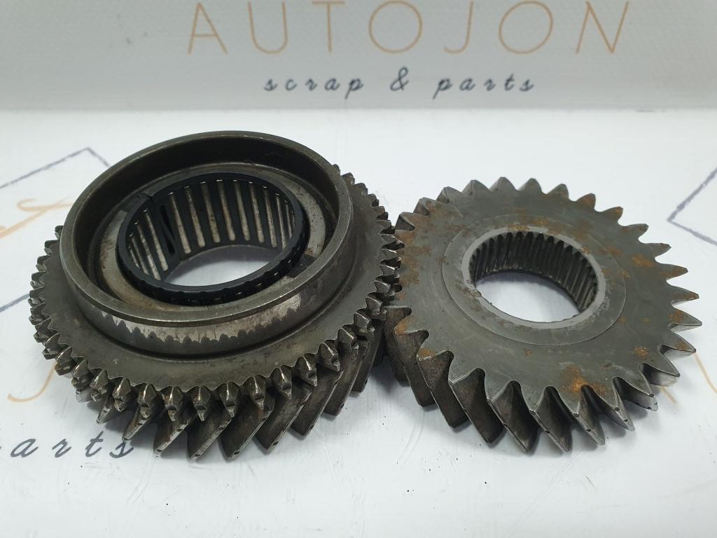 Pinioane viteze treapta 5 VOLKSWAGEN TOURAN 1T1, 1T2 2003 - 2010 02S311158A / 02J311361H