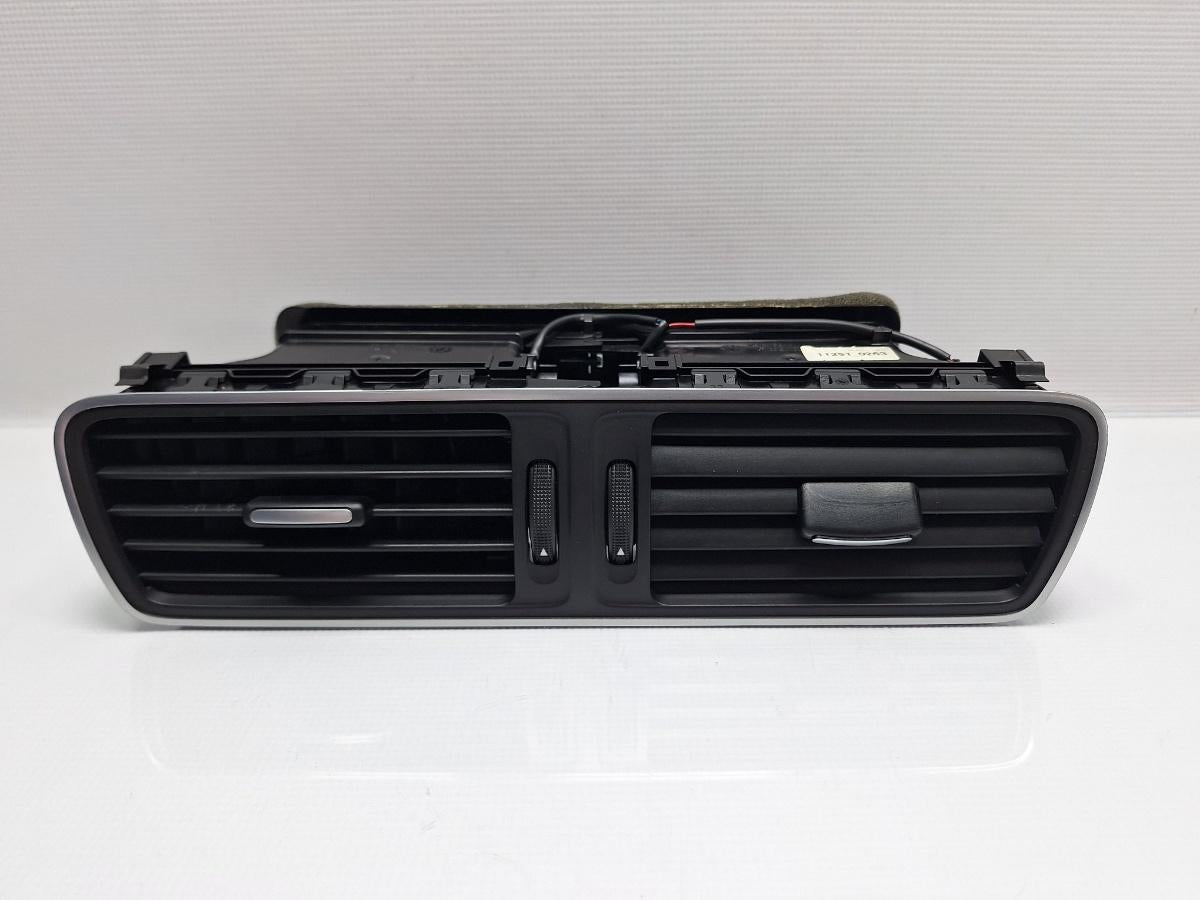 Grila de ventilatie bord centrala VOLKSWAGEN PASSAT CC 357 2008 - 2012 2.0 TSI CCZB 3AB819728A