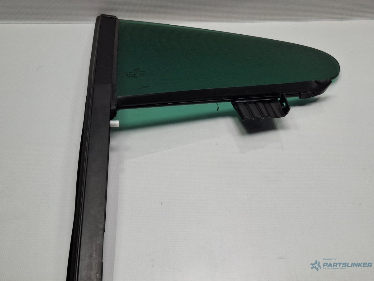 Geam fix stanga spate VOLKSWAGEN PASSAT CC 357 2008 - 2012 TSI CCZB SAINT-GOBAIN 43R - 005274 3C8845215A
