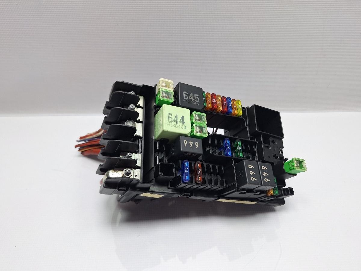 Panou sigurante motor VOLKSWAGEN PASSAT Variant 3G5 2014 - > TDI CRLB, DBGA, DFGA 3Q0937125