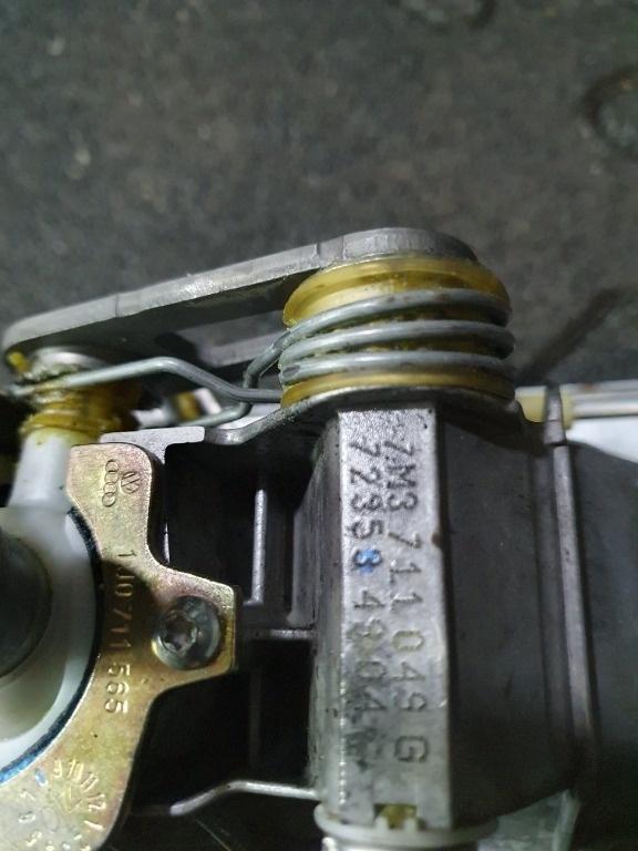 Suport timonerie schimbator de viteze FORD GALAXY WGR 1995 - 2006 7M3955410B , 7M3955409B