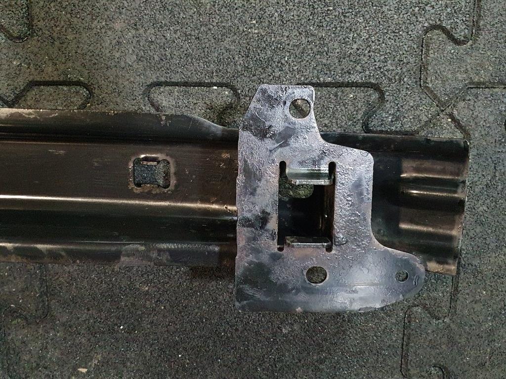Armatura bara de protectie fata SEAT ALHAMBRA 7V8, 7V9 1996 - 2010, VOLKSWAGEN SHARAN 7M8, 7M9, 7M6 1995 - 2010, FORD GALAXY WGR 1995 - 2006 7M3807105B