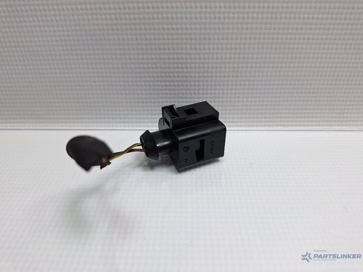Mufa conector 2 pini VOLKSWAGEN PASSAT Variant 3G5 2014 - > TDI CRLB, DBGA, DFGA 8P0973722