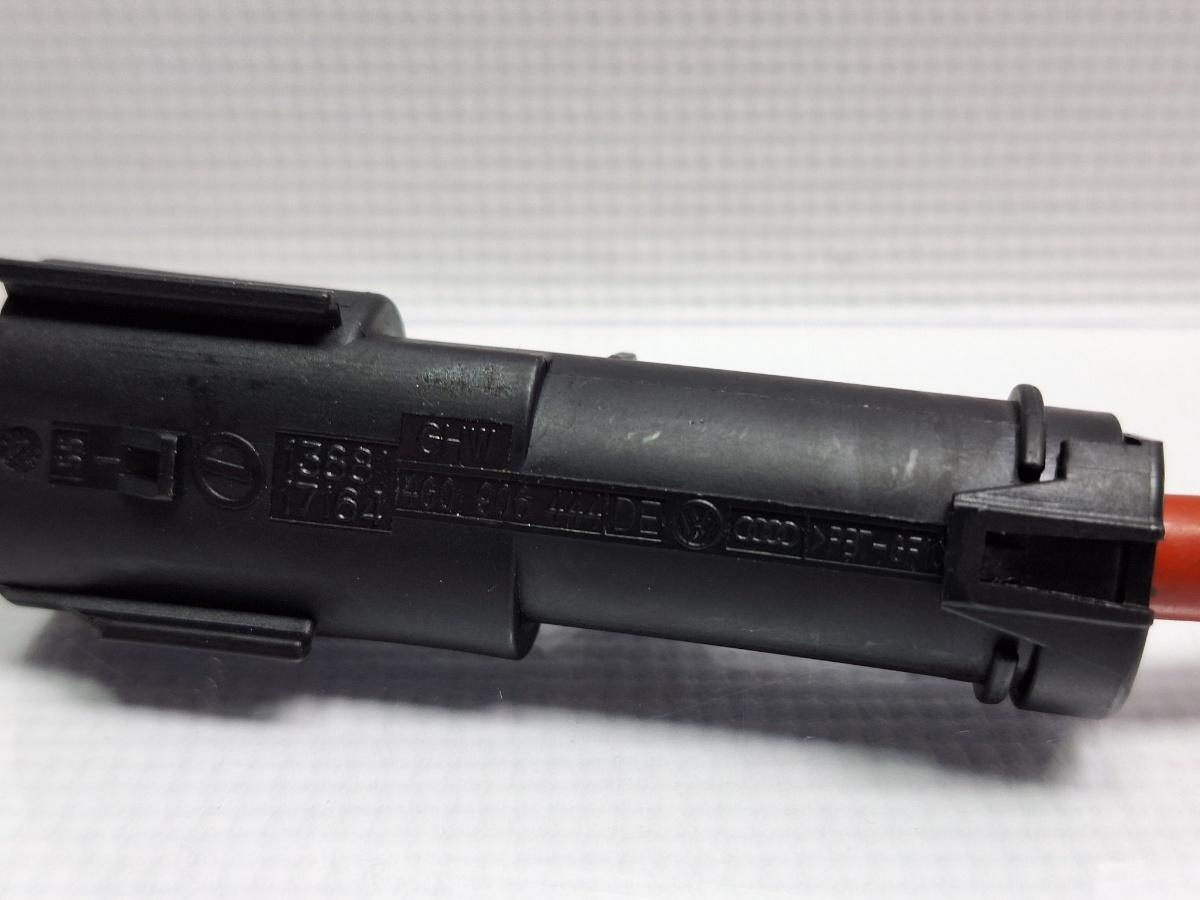 Mufa conector 1 pin VOLKSWAGEN PASSAT Variant 3G5 2014 - > TDI CRLB, DBGA, DFGA 4G0906444DE