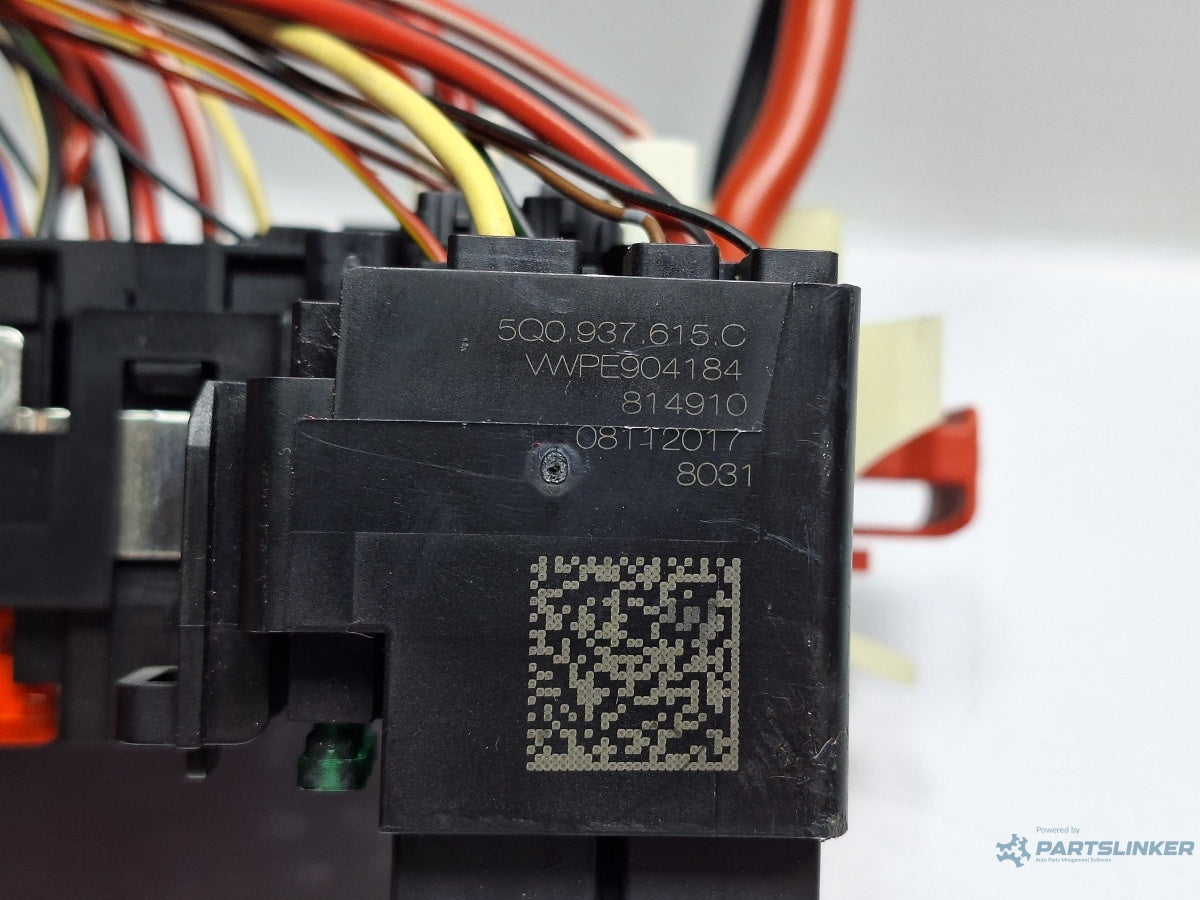 Panou sigurante interior VOLKSWAGEN PASSAT Variant 3G5 2014 - > TDI CRLB, DBGA, DFGA 5Q0937615C