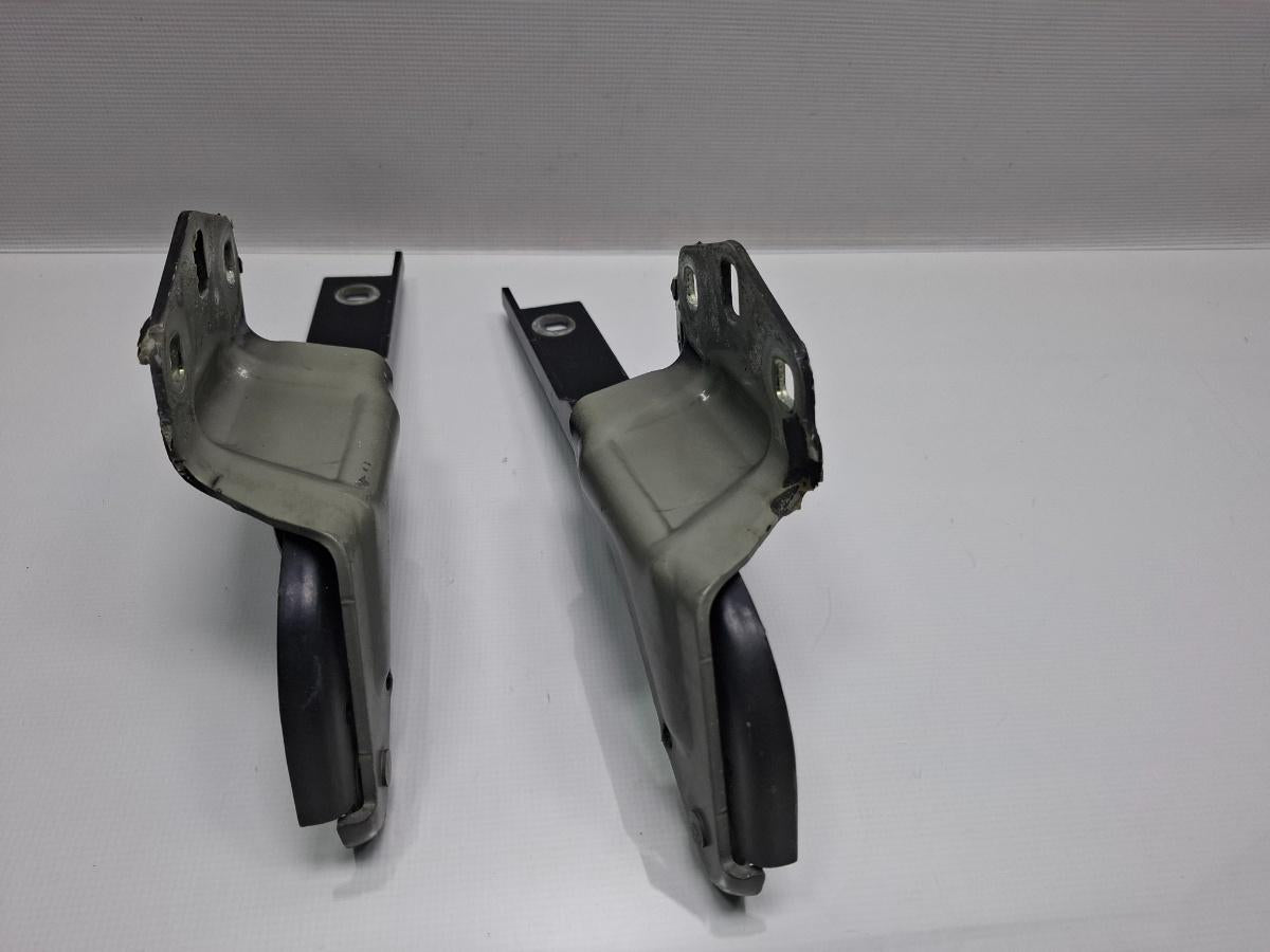 Set balamale VOLKSWAGEN PASSAT CC 357 2008 - 20122.0 TSI CCZB 3C8823301A , 3C8823302A