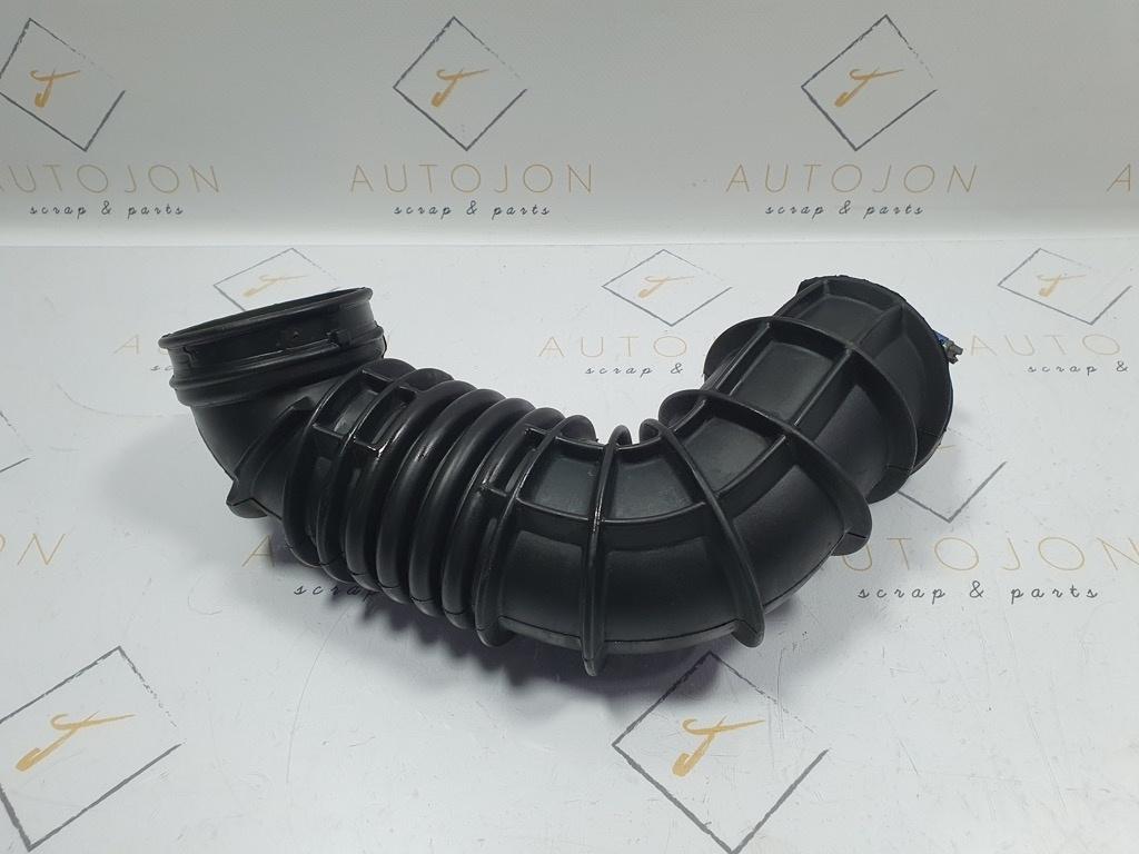 Furtun admisie aer FORD FOCUS Hatchback  DAW, DBW 1998 - 2007 98AB9R504AD
