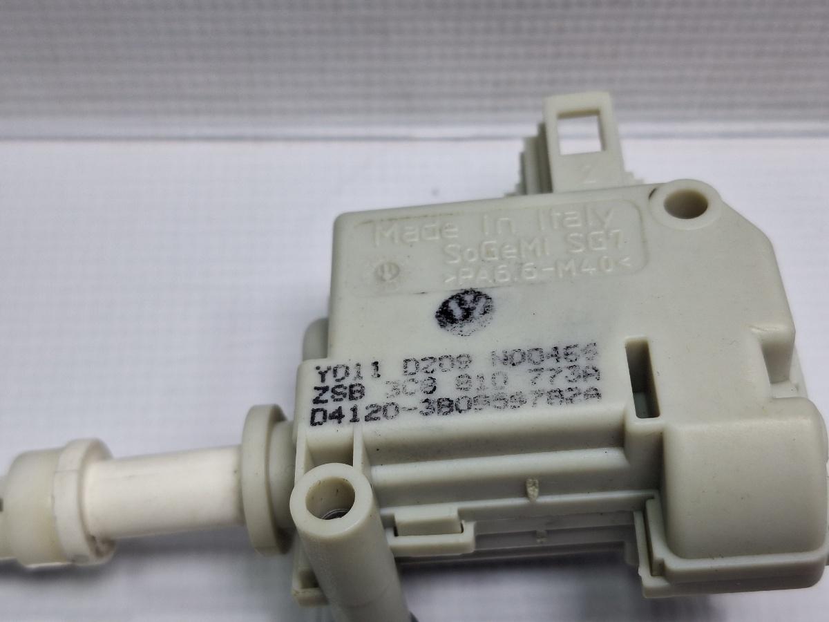 Actuator inchidere centralizata VOLKSWAGEN PASSAT CC 357 2008 - 2012 TSI CCZB 3C8810773A