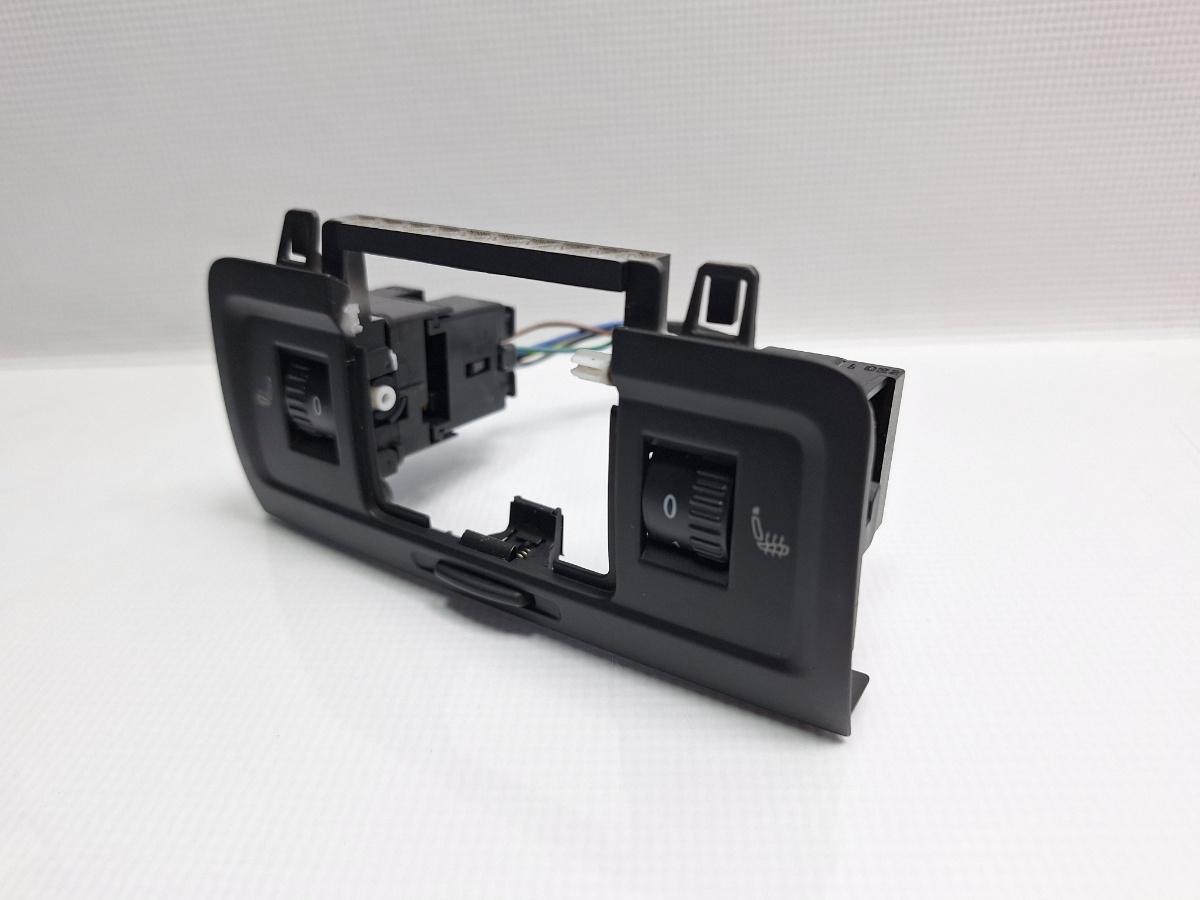 Butoane incalzire bancheta VOLKSWAGEN PASSAT CC 357 2008 - 2012 TSI CCZB 3C0963563C , 3C0963564C
