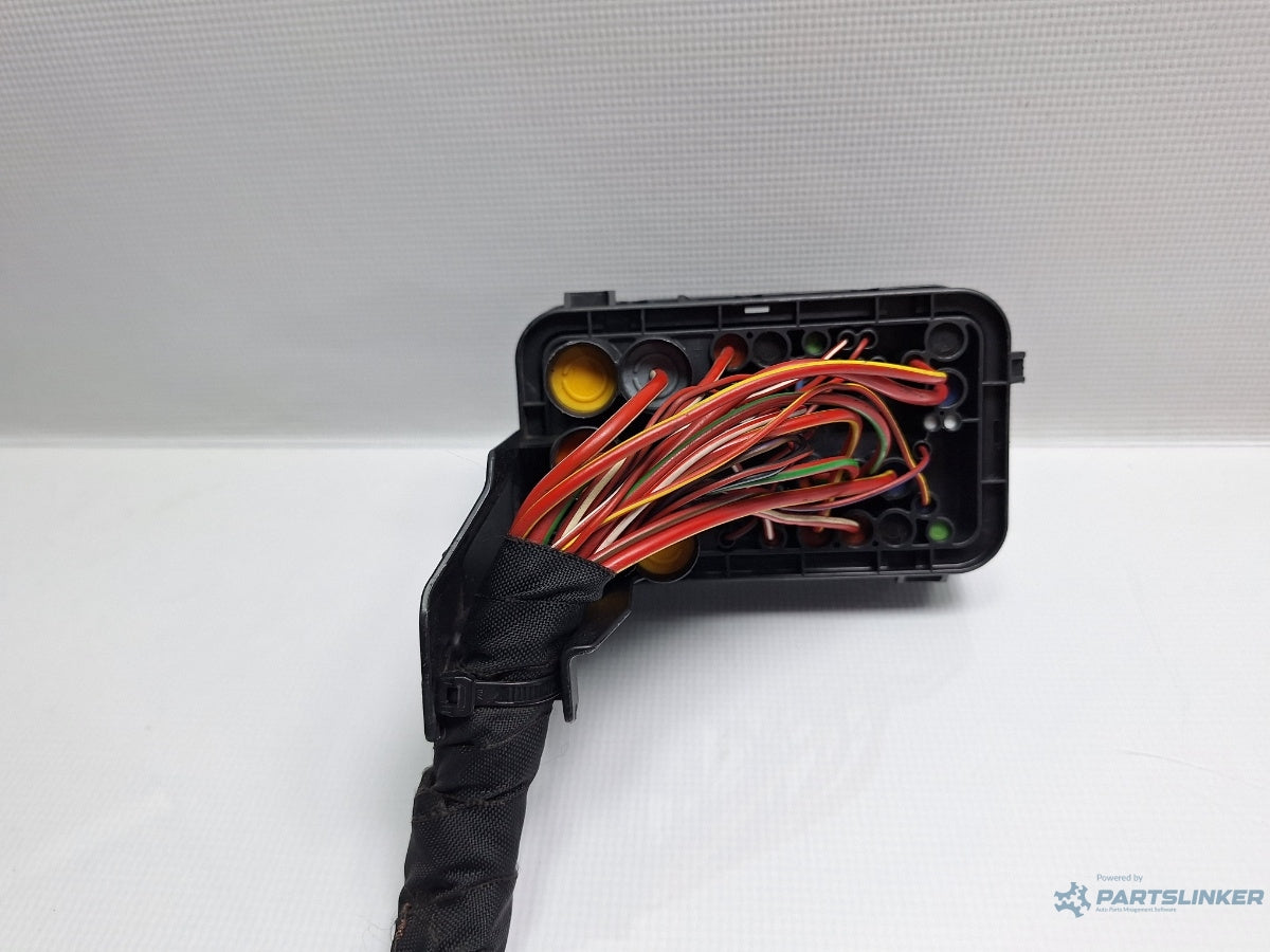 Mufa conector panou sigurante VOLKSWAGEN PASSAT CC 357 2008 - 2012 TSI CCZB 1K0937700B