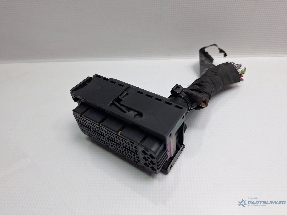 Mufa conector ECU motor VOLKSWAGEN PASSAT CC 357 2008 - 2012 TSI CCZB 3C0906385