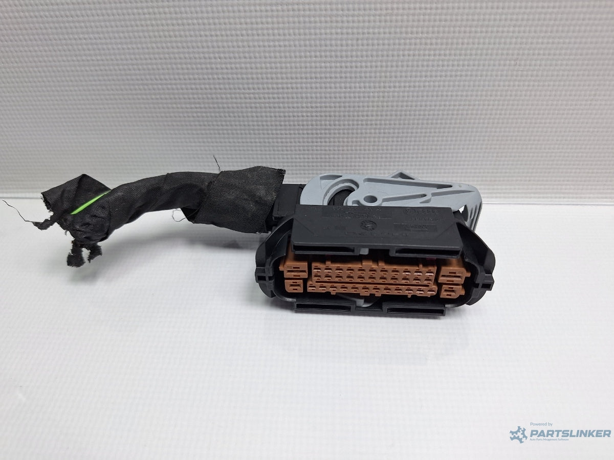 Mufa conector pompa ABS VOLKSWAGEN PASSAT CC 357 2008 - 2012 TSI CCZB 6Q0973038A