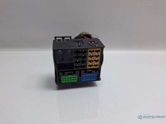 Mufa conector CD player VOLKSWAGEN PASSAT CC 357 2008 - 2012 TSI CCZB 3B7035444A