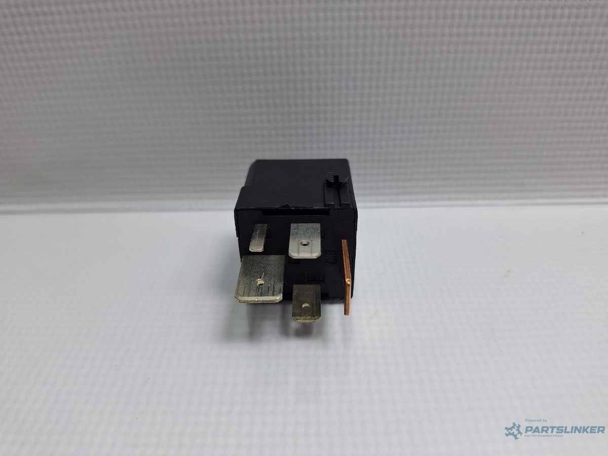 Releu 507 VOLKSWAGEN PASSAT CC 357 2008 - 2012 TSI CCZB 7N0951253