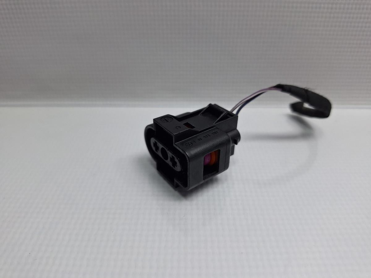 Mufa conector senzor nivel vas lichid parbriz VOLKSWAGEN PASSAT CC 357 2008 - 2012 TSI CCZB 1J0973202