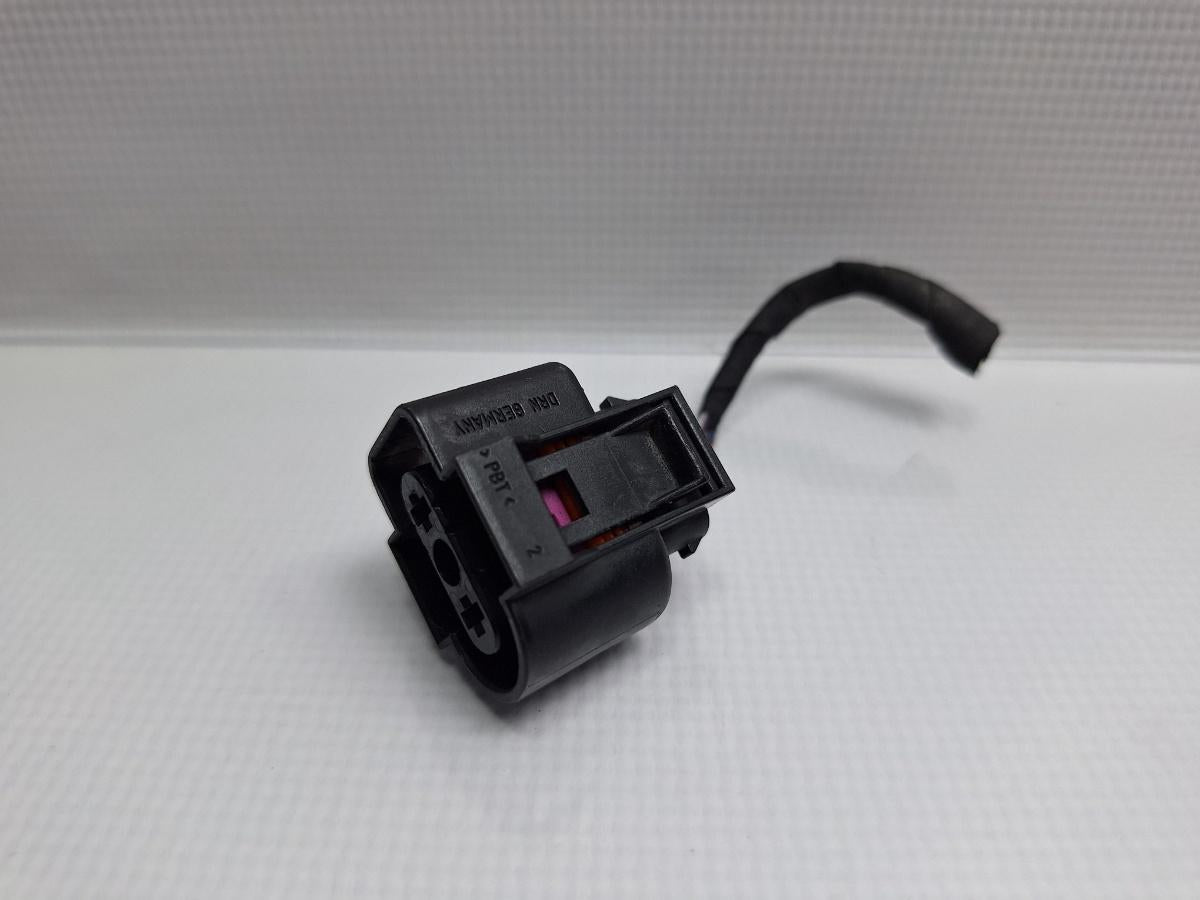 Mufa conector senzor nivel vas lichid parbriz VOLKSWAGEN PASSAT CC 357 2008 - 2012 TSI CCZB 1J0973202