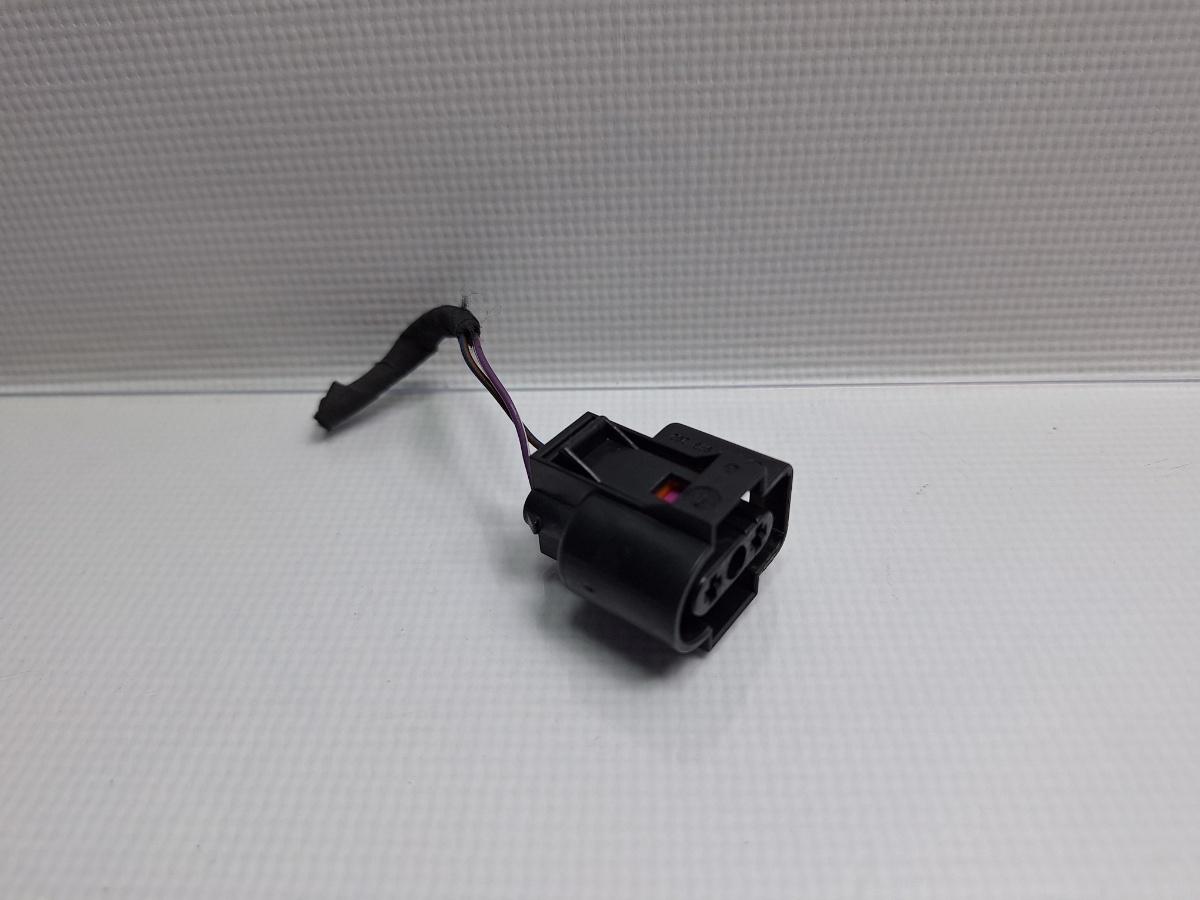Mufa conector senzor nivel vas lichid parbriz VOLKSWAGEN PASSAT CC 357 2008 - 2012 TSI CCZB 1J0973202
