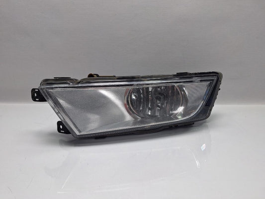 Proiector ceata stanga SKODA OCTAVIA Combi 5E5 2012 - > TDI CKFC, CRMB, CYKA 5E0941699