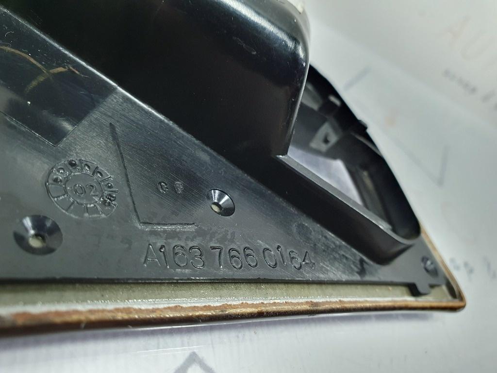 Ornament maner  stanga spate MERCEDES-BENZ M-CLASS W163 1998 - 2005 2.7 ML 270 CDI OM 612.963 A1637660164