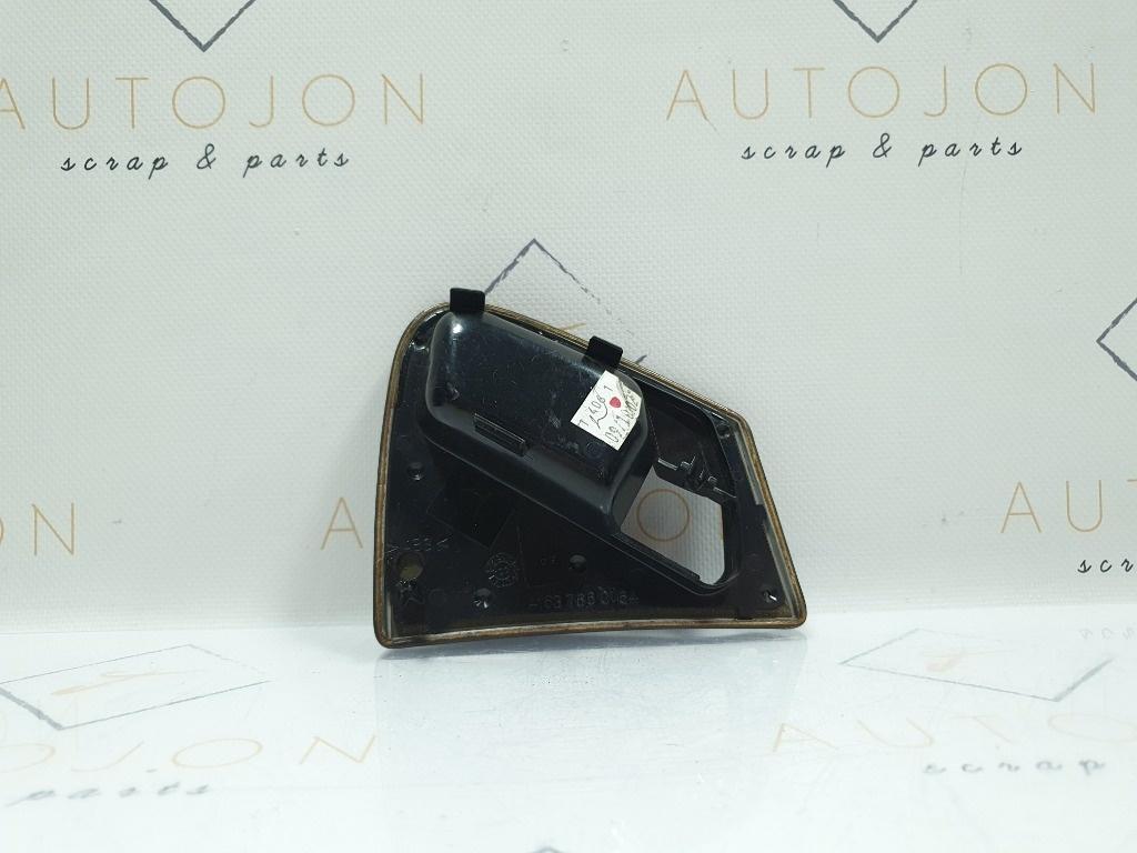 Ornament maner  stanga spate MERCEDES-BENZ M-CLASS W163 1998 - 2005 2.7 ML 270 CDI OM 612.963 A1637660164