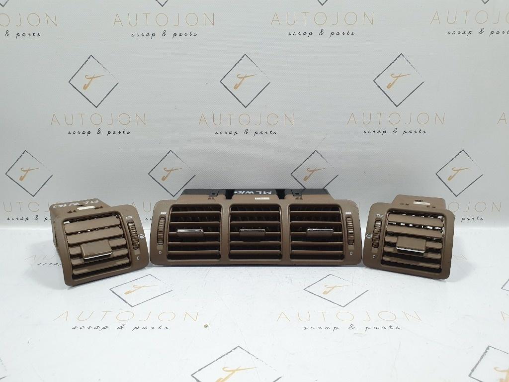 Set grile aer bord MERCEDES-BENZ M-CLASS W163 1998 - 2005 2.7 ML 270 CDI OM 612.963 A1638300154  , 16754850