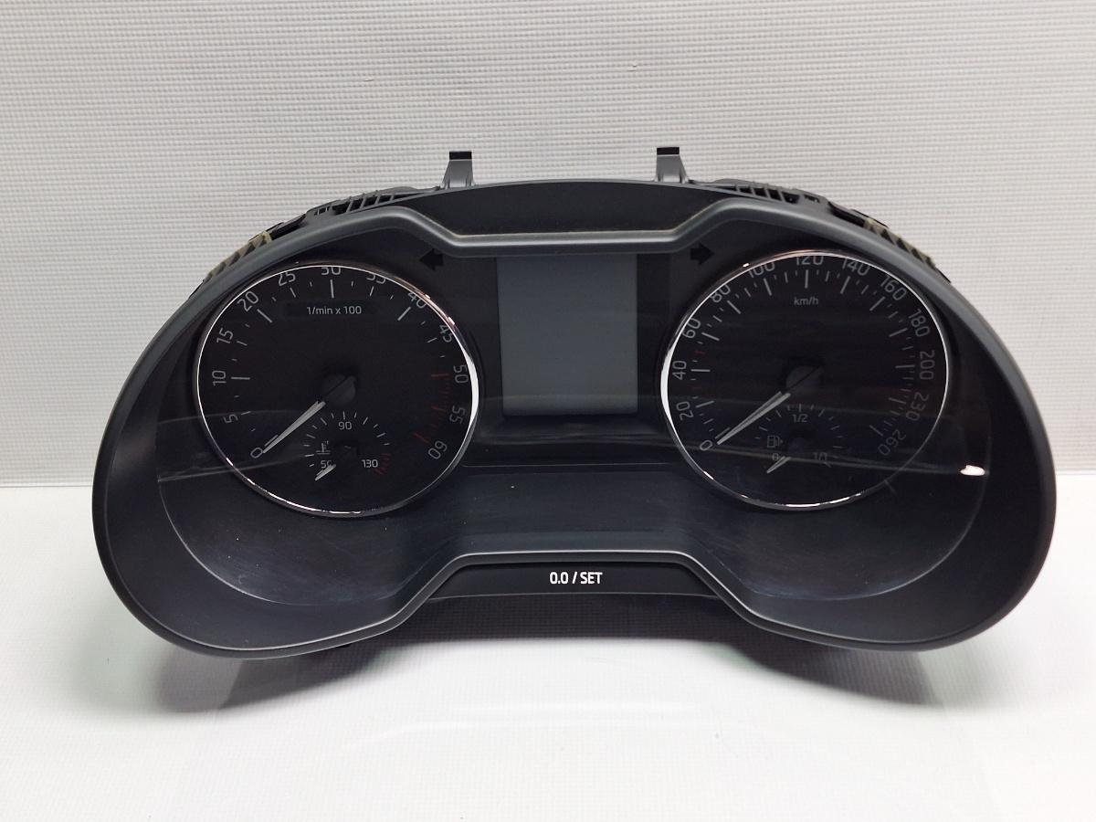 Ceasuri bord SKODA OCTAVIA Combi 5E5 2012 - > TDI CKFC, CRMB, CYKA 5E0920861E