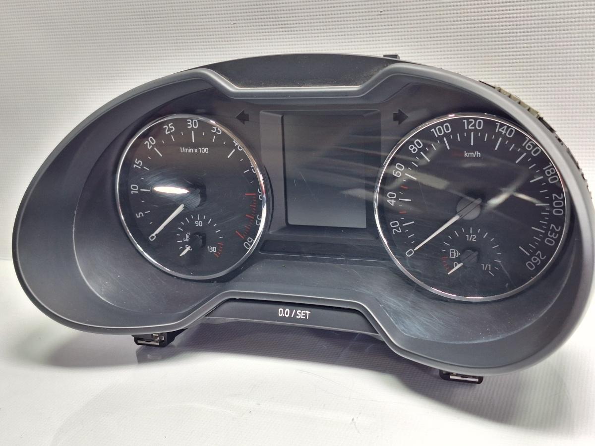 Ceasuri bord SKODA OCTAVIA Combi 5E5 2012 - > TDI CKFC, CRMB, CYKA 5E0920861E