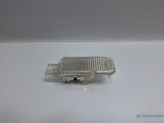 Lampa lumina torpedou SKODA OCTAVIA Combi 5E5 2012 - > TDI CKFC, CRMB, CYKA 3B0947415