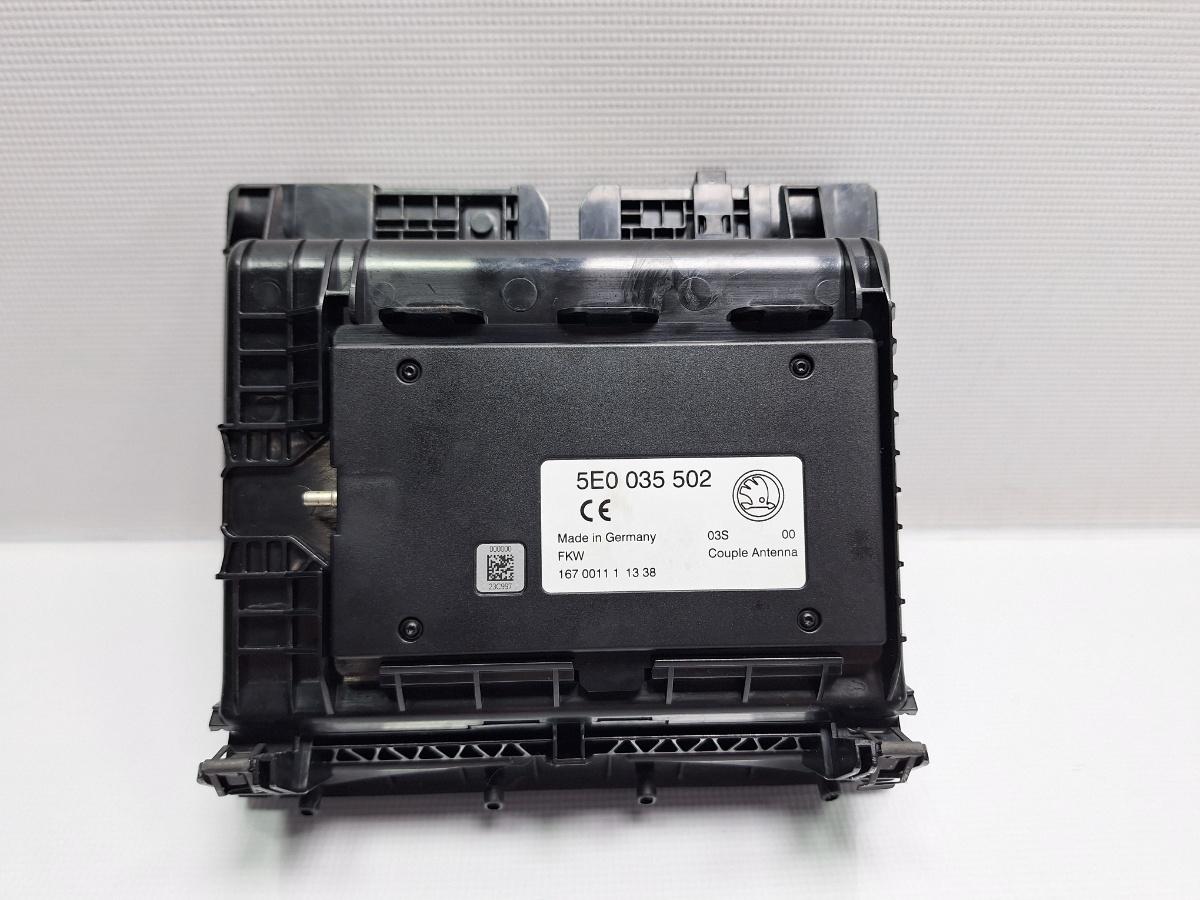 Scrumiera cu amplificator antena SKODA OCTAVIA Combi 5E5 2012 - > TDI CKFC, CRMB, CYKA 5E0035502