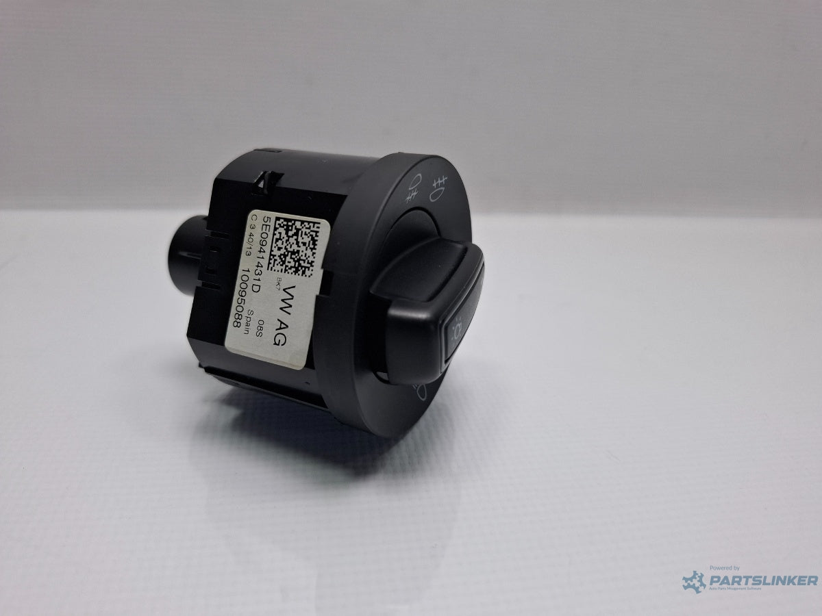 Bloc lumini SKODA OCTAVIA Combi 5E5 2012 - > TDI CKFC, CRMB, CYKA 5E0941431D