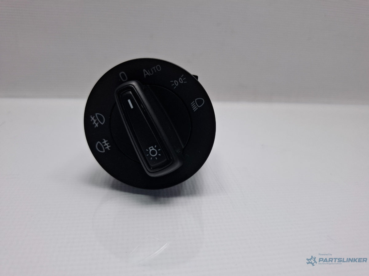 Bloc lumini SKODA OCTAVIA Combi 5E5 2012 - > TDI CKFC, CRMB, CYKA 5E0941431D