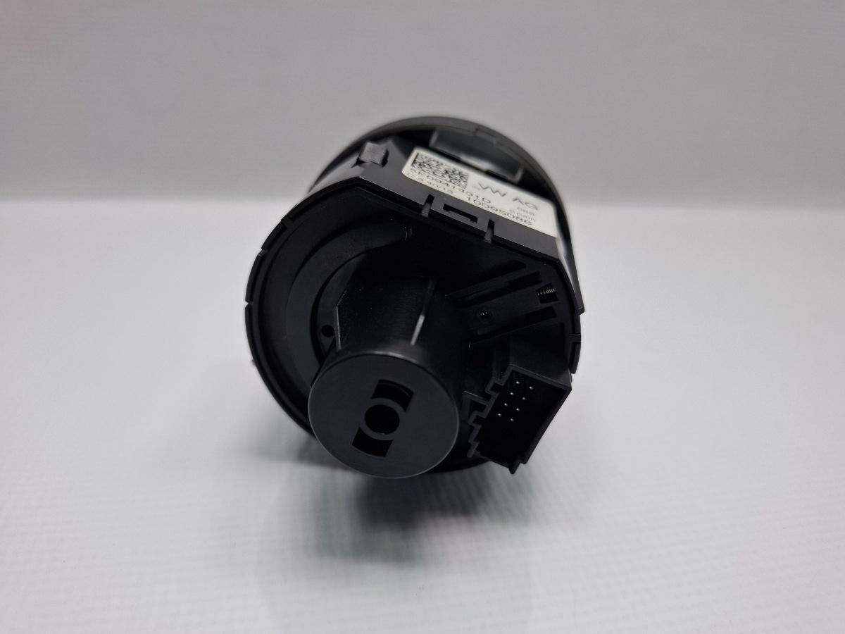 Bloc lumini SKODA OCTAVIA Combi 5E5 2012 - > TDI CKFC, CRMB, CYKA 5E0941431D