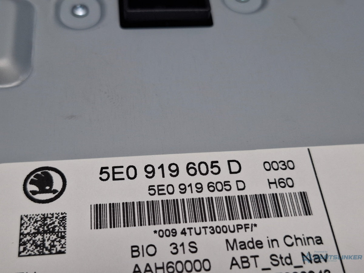 Display navigatie SKODA OCTAVIA Combi 5E5 2012 - > TDI CKFC, CRMB, CYKA 5E0919605D