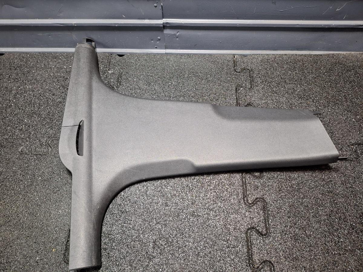 Ornament stalp (B) (inferior) SKODA OCTAVIA Combi 5E5 2012 - > TDI CKFC, CRMB, CYKA 5E0853370