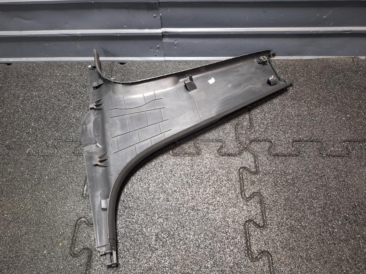 Ornament stalp (B) (inferior) SKODA OCTAVIA Combi 5E5 2012 - > TDI CKFC, CRMB, CYKA 5E0853370