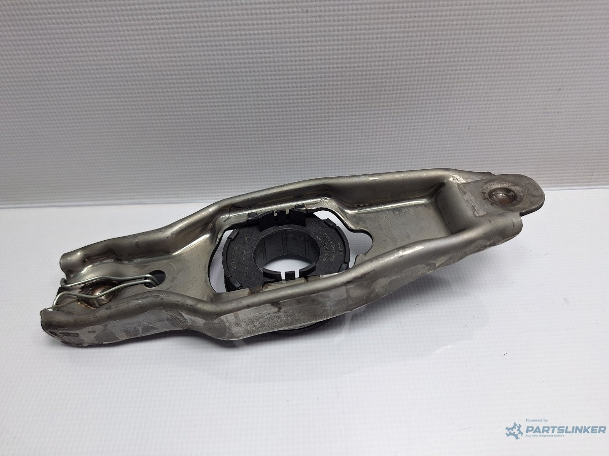 Furca ambreiaj VOLKSWAGEN PASSAT 365 2010 - 2014 1.6 TDi BlueMotion CAYC 02J141703C